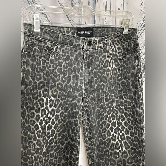 BLACK ORCHID CHRISSY KICK FLARE JEANS BLACK/GRAY LEOPARD 27 - Picture 3 of 8